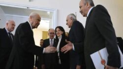İsmail Saymaz: PKK silah bırakacaksa, akan kan duracaksa neden denemeyelim?