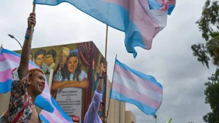 Trump’ın LGBTİ+ karşıtı kararnameleri ne anlama geliyor?