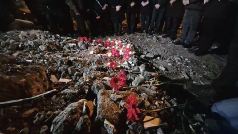 6 Şubat depremlerinin ikinci yılı: Hayatını kaybedenler anılıyor