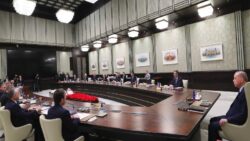AKP’li isim yanıtladı: Kabinede değişiklik olacak mı?