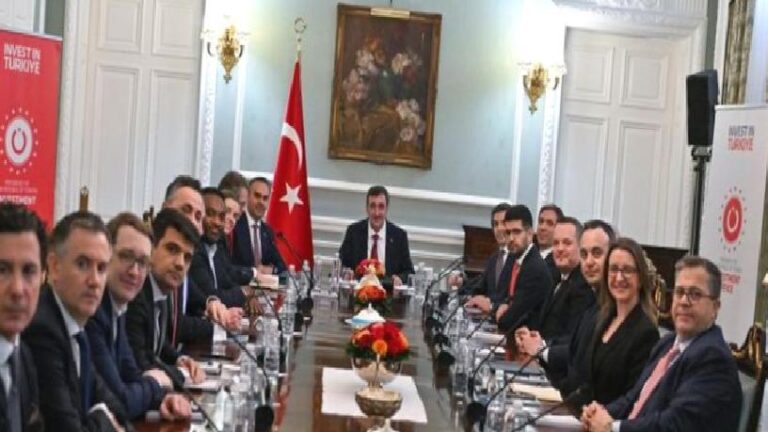 Cevdet Yılmaz Londra’da uluslararası yatırımcılarla bir araya geldi