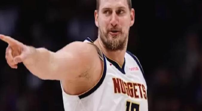 Nikola Jokic NBA tarihine geçti! 57 yıl sonra bir ilk…