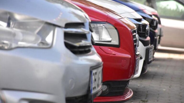 Trump otomobil tarifeleri için Nisan’a işaret etti