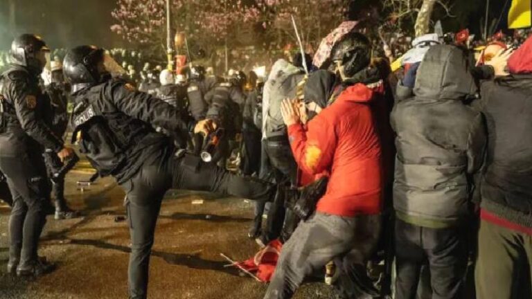 Av. Kavak: Gözlarındaki gençlerin içlerinde darp izi olmayan hiç kimse yok; çoğunun gözü, kulağı patlamış, vücutları yara bere içinde