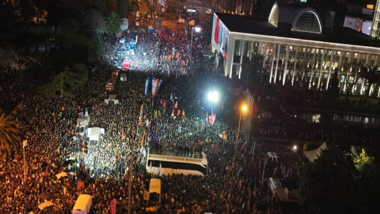 İmamoğlu’na gözaltı protestolarında dün 343 kişi gözaltına alındı