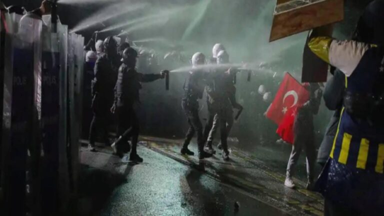 İngiltere ve Fransa’dan Türkiye’ye “demokrasi” uyarısı