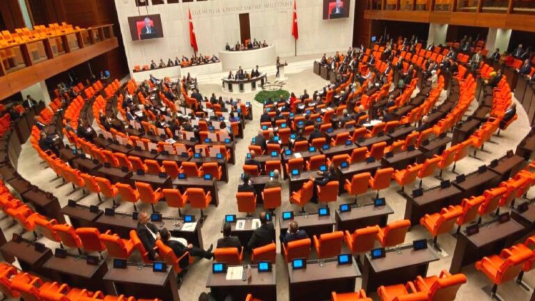 Meclis’teki “torba” ile bazı üst düzey personele “ek ödeme” kapısı açılıyor