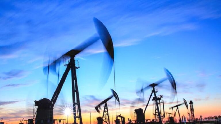 Petrolde yön yukarı