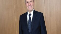 Sabancı’da bayrak değişimi
