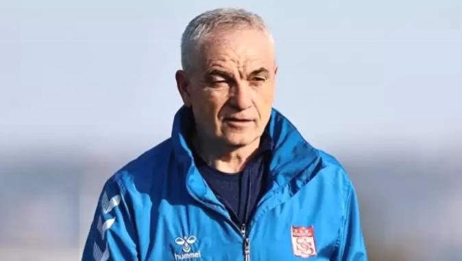 Sivasspor’da Rıza Çalımbay ilk idmanına çıktı