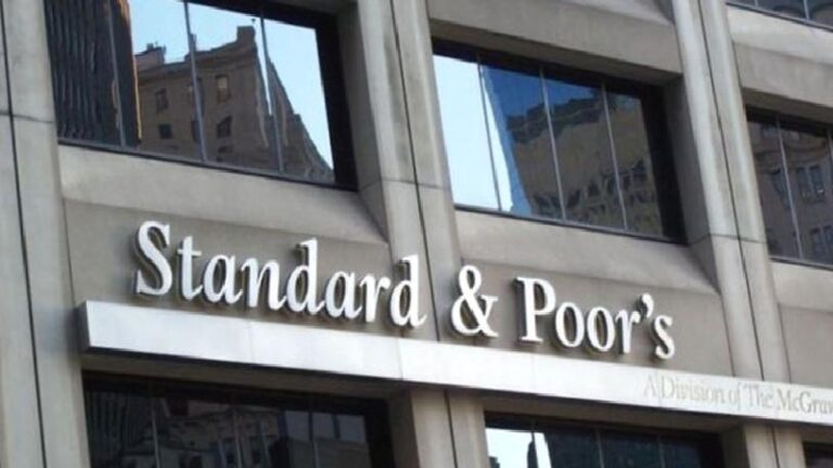 S&P, Suudi Arabistan’ın kredi notunu yükseltti