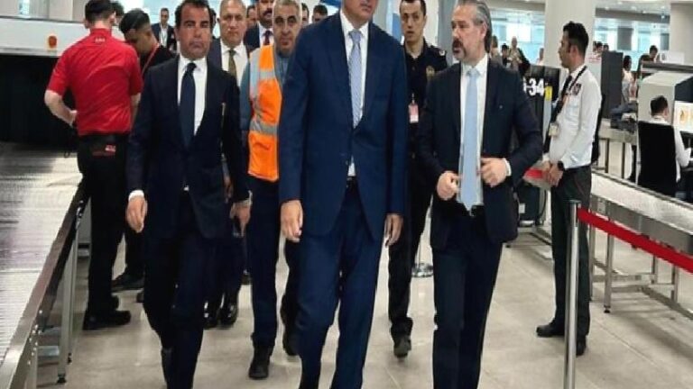Antalya’da hedef 18 milyon yabancı turist