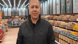 Bakan Yerlikaya market alışverişinde