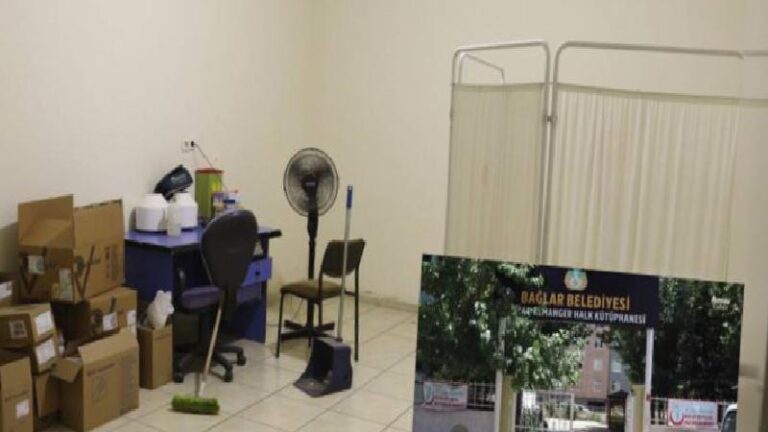 Depremde yıkılan 2 Aile Sağlığı Merkezi, kütüphane odalarında hizmet veriyor!