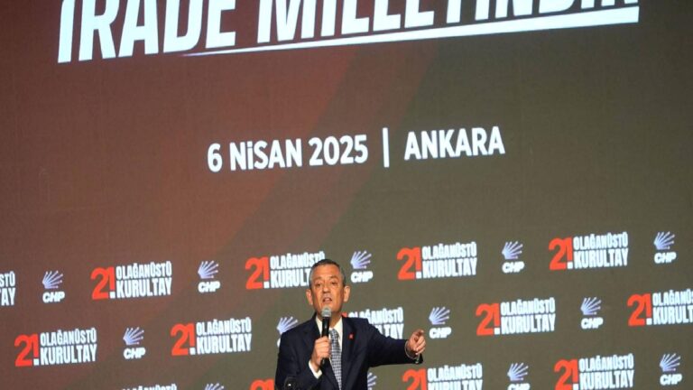 Fikret Bila: CHP Kurultayı’ndaki sonuç iktidar açısından hayal kırıklığıdır; kurdukları oyunun altında kaldılar