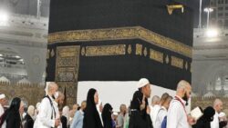 Hac vizesi olmayan ve izinsiz ikamet edenlerin Mekke’ye girişine yarından itibaren izin verilmeyecek