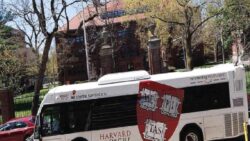 Harvard Üniversitesi profesörlerinden Trump’a dava