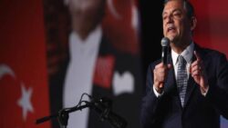 Özgür Özel, 19 Mart günü  karar alma sürecini anlattı: “Bir ekip kurun CHP’de yatın” talimatı verdim, Saraçhane’ye gidip, “Öleceğiz ama burayı bırakmayacağız” dedim
