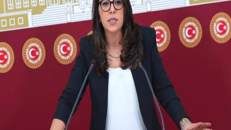 Sera Kadıgil’den 1 Mayıs için ‘Kadıköy’ çağrısı eleştirilerine yanıt: 19 Mart’ta biriken enerjiyi sönümlemeyi kendimizde hak olarak görmedik