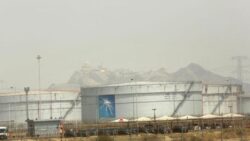 Aramco’nun net kârı ilk çeyrekte gerileyen petrol fiyatlarıyla düştü