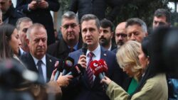 CHP Sözcüsü’nden Bakan Yerlikaya’ya otobüs tepkisi: Görev tanımınızda montajcılık mı var?