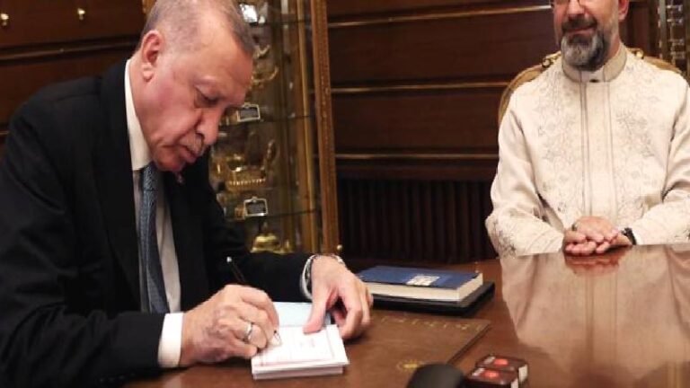 Erdoğan’ın çıkardığı KHK’yı AYM iptal etti, AKP torba kanunla Meclis’e getirdi: Diyanet’in yetkilerine düzenleme