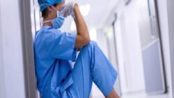 Hemşireler tükenme noktasında; “Bakanlığın hafiyesi gibi çalışıyoruz”