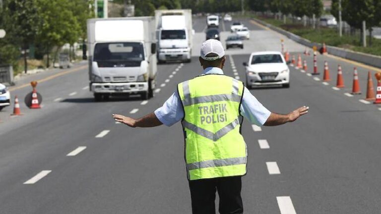 İstanbul’da trafiğe kapatılacak yollar açıklandı