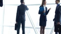 Nitelikli işgücü hibrit çalışan şirketlere kayıyor