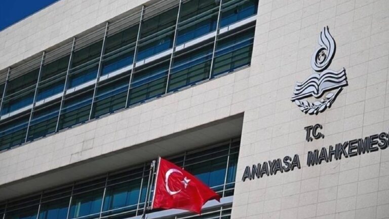 AYM’den, Devlet Memurları Kanunu’ndaki kınama cezasıyla ilgili kritik iptal