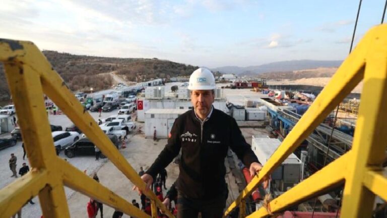 Bakan Bayraktar: Gabar’da günde 80 bin varil petrol üretildi