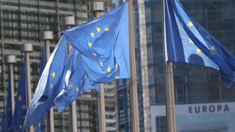 Euro Bölgesi’nde PMI 33 ayın en yüksek seviyesinde