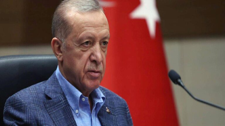 Fatih Altaylı: Bölgemizdeki herkesi Türkiye aleyhtarı yapan iktidarla kendi yarattığı sorunları aşacağız, öyle mi!
