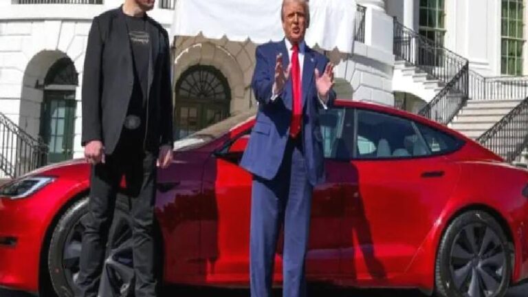 Trump, Musk ile atışması ardından Tesla’sını satmayı düşünüyor