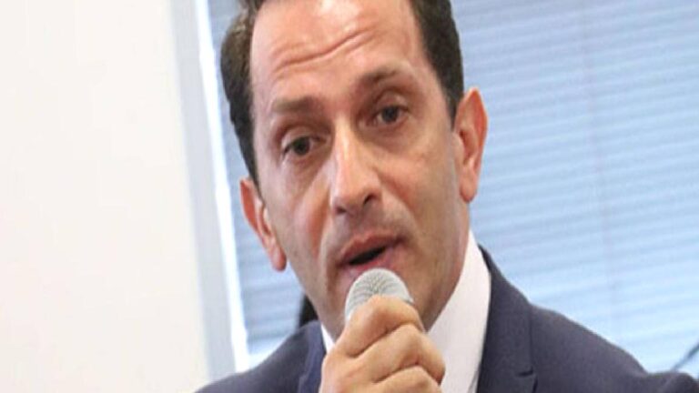 AKP’li Mücahit Birinci: Herkes tutuklanacaktı da, biz mevzuata ev hapsi, yurt dışı yasağı, imza gibi tedbirleri neden koyduk?