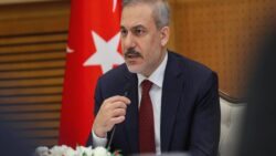 Bakan Fidan’dan YPG açıklaması: Mevcut karışıklığı fırsata çevirip yeni bir istikrarsızlık yaratmasınlar, yanlış adımlar büyük riskler doğurur