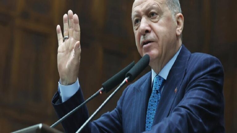 Erdoğan’dan polislere “19 Mart” teşekkürü: Sokakları karıştıracak provokasyonlarda asitli, baltalı saldırılara rağmen soğuk kanlılıklarını muhafaza ettiler