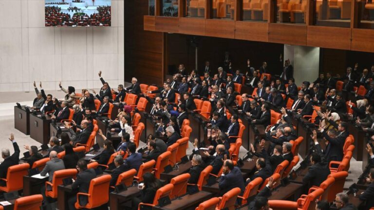 Muhalefetin ‘Doğa katliamına kılıf’ dediği İklim Kanunu, Meclis’ten geçti: İşte yeni düzenlemedeki detaylar