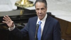 New York belediye başkanlığı ön seçimini kaybeden Cuomo, yarışı bağımsız aday olarak sürdürecek