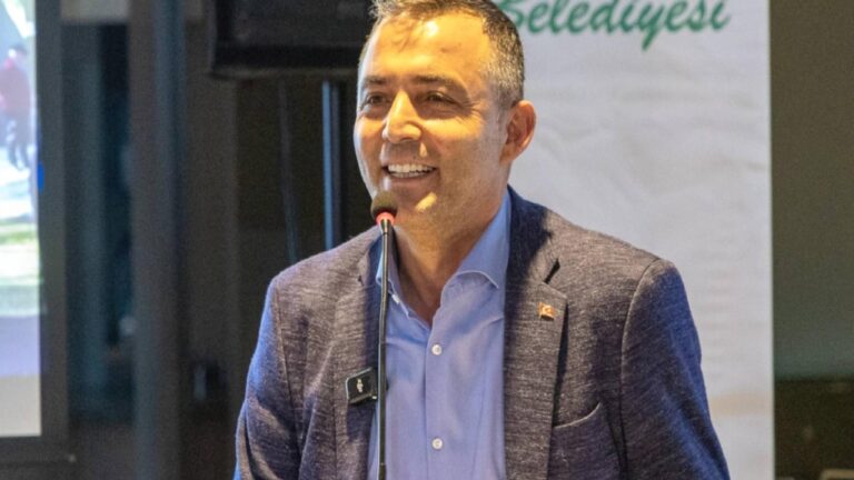 Tutuklu Manavgat Belediye Başkanı Niyazi Nefi Kara’dan, parti üyeliğinin askıya alınmasına ilişkin açıklama