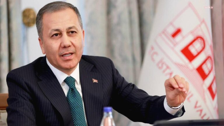Bakan Yerlikaya: Asayiş, uyuşturucu, siber suçlar, düzensiz göç gibi vatandaşlarımızın huzurunu bozmaya yönelik her unsur karşısında tavizsiz bir duruş sergiliyoruz