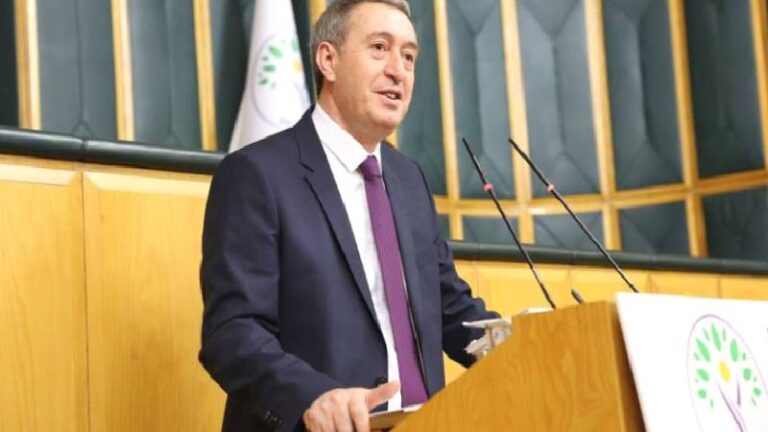 Bakırhan: 25 Temmuz’dan beri Öcalan’la görüşmeler azaldı, İmralı kapıları elinizdeki bir musluk mudur, barışı böyle mi sağlayacağız?