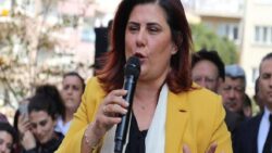 CHP’den Özlem Çerçioğlu tepkisi: “Topuklu Efe” naraları atanlar, önüne bir dosya konduğu anda CHP’den topuklayıp AKP saflarına katılmayı tercih etti!