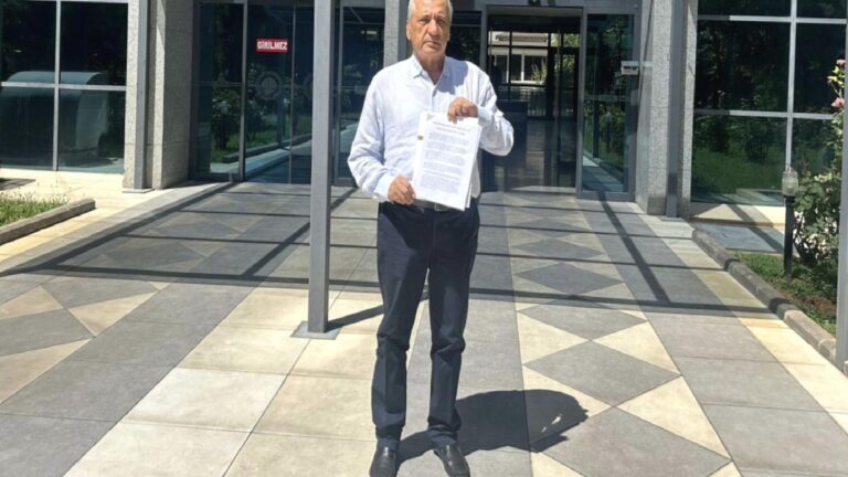 CHP’li Öztürkmen, AKP’ye geçen Şehitkamil Belediye Başkanı Umut Yılmaz hakkında suç duyurusunda bulundu