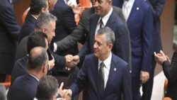 CHP’nin TBMM’nin çalışmasına devam etmesine ilişkin önergesi reddedildi: “Anayasa ve yasalar hiçe sayılıyor”