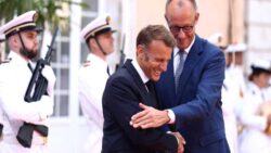 Macron ve Merz uyardı: Putin Trump’ı kandırıyor, savaş daha aylarca sürebilir