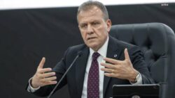 Mersin Büyükşehir Belediye Başkanı Vahap Seçer’den Başkan Çalık’a geçmiş olsun ziyareti