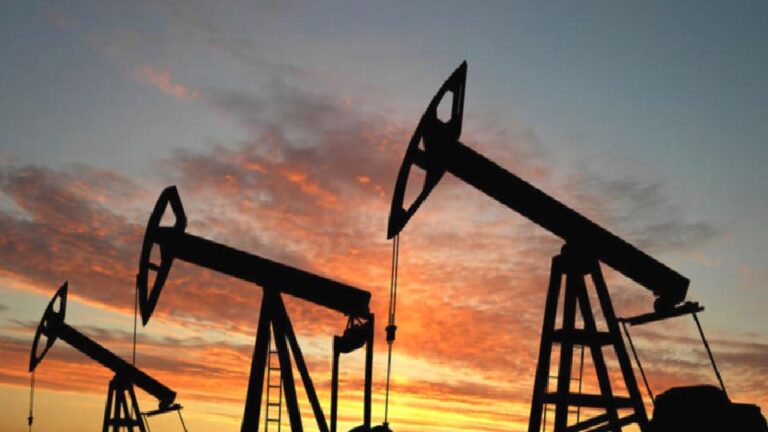 Petrol Trump-Putin görüşmesi öncesi yükseldi