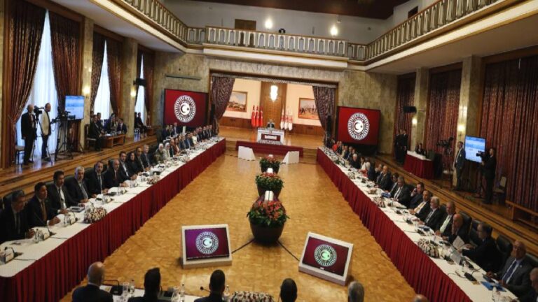 TBMM: Komisyonun gelecek toplantılarında iş dünyasının, memur ve işçi sendikalarının temsilcileri dinlenecek