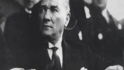 Türkiye Cumhuriyeti’nin kurucu lideri Atatürk iki kez kalp krizi geçirmiş: “Bu acıyı buramdan alın”